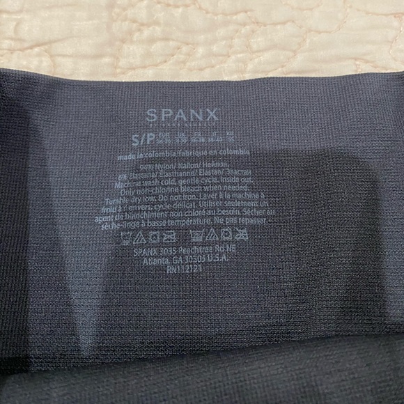 SPANX Seamless, Black Camo Leggings -Size: S - Picture 6 of 6
